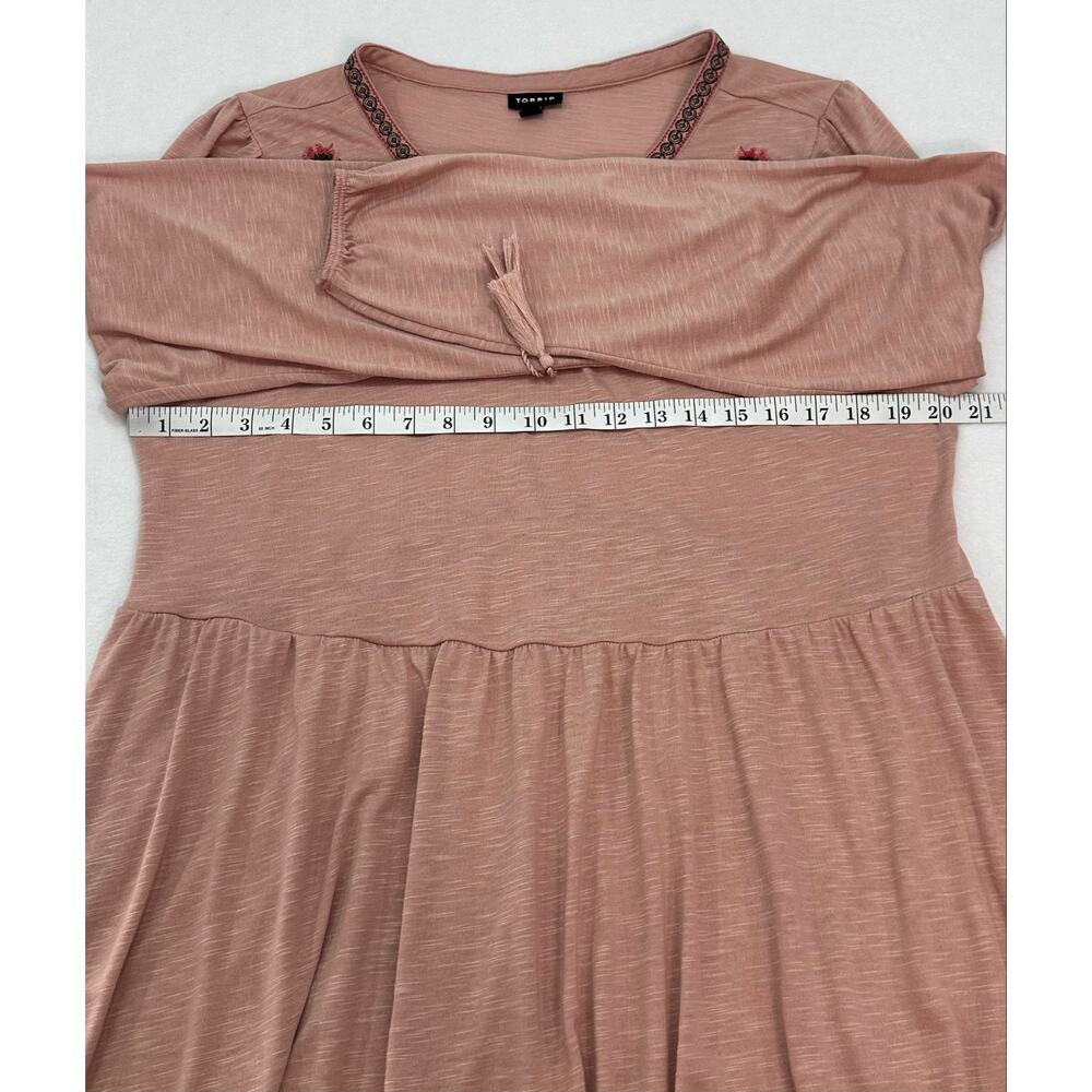 Torrid Pink Embroidered Babydoll Top Balloon Sleeve Tassel Tie V-Neck Size 2 - Picture 8 of 10